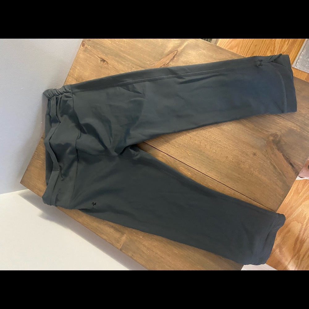 Under armour capris